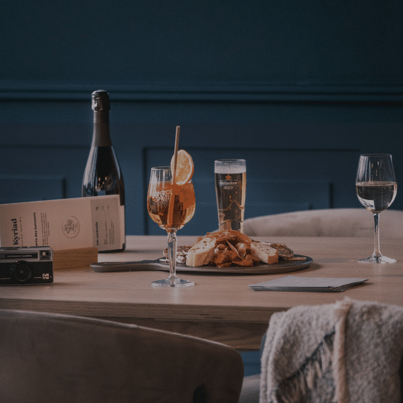 Grisbiche - rubrique a propos - photo cocktail - hotel Kyriad